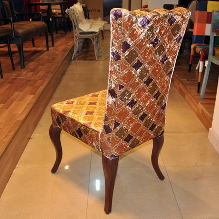 Silla de banquete de lujo con respaldo alto de acero moderno para hotel