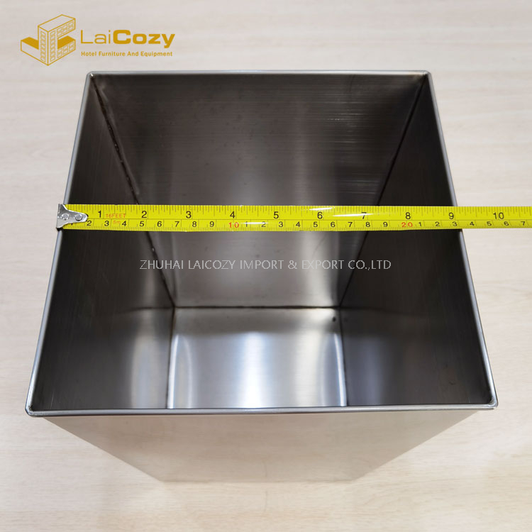 Cubos de basura de metal para interiores de acero inoxidable de diseño cuadrado para habitaciones de huéspedes