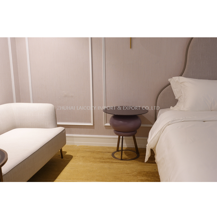 Muebles de dormitorio de hotel superior con mesita de noche y armario 