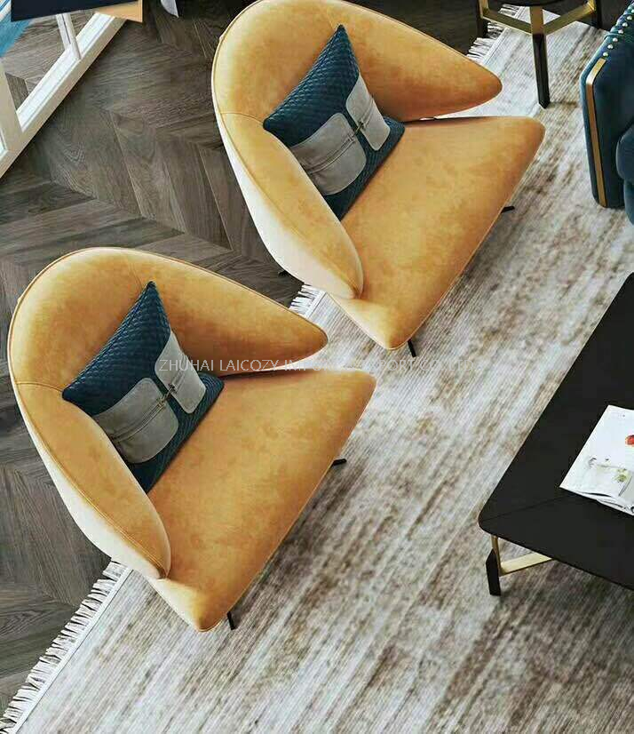 Silla cómoda antigua del sofá de la barra del salón de la cafetería 